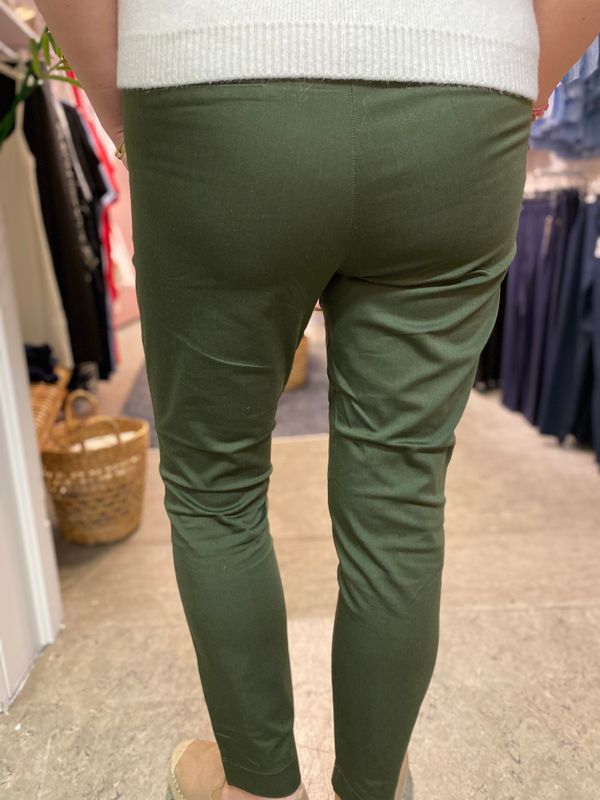 KA Lea 7/8 Chino Pant, Forest Night