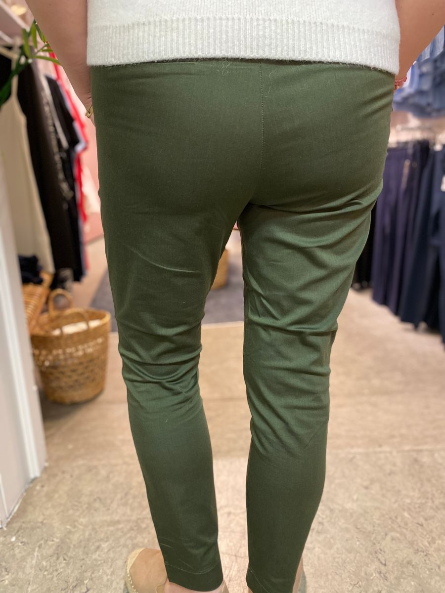 KA Lea 7/8 Chino Pant, Forest Night