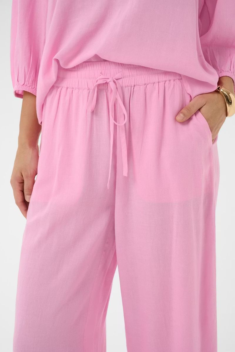 KA Milia Linbukse, Pink frosting